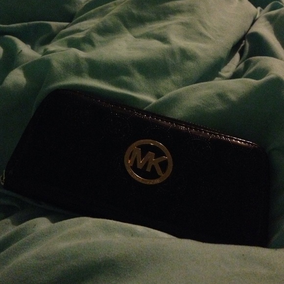 Micheal Kors wallet