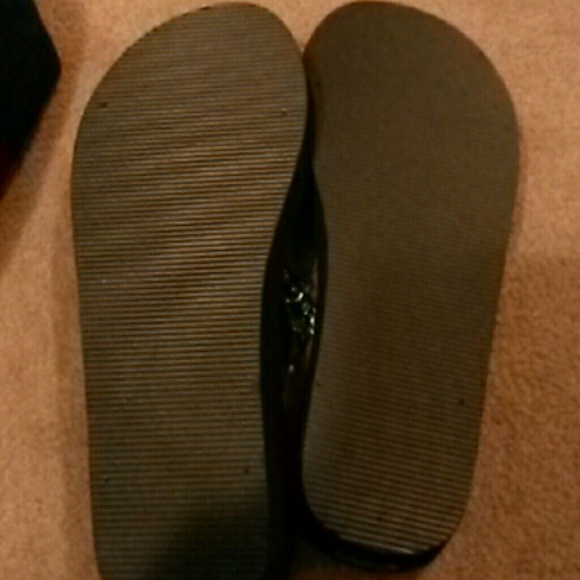Sandles - Picture 2 of 2