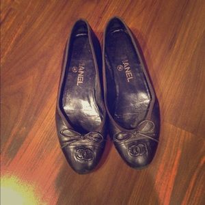 $595 Chanel Logo Ballerina Flats