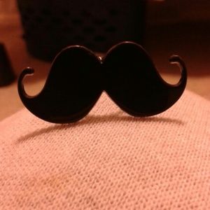 Mustache ring