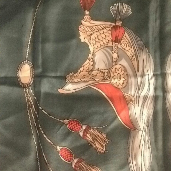 Scarf - Picture 3 of 4