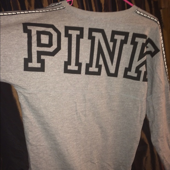 🔴TRADED🔴 Gray Victoria's Secret Varsity Crew - Picture 4 of 4