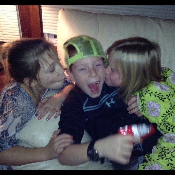 Meet your Posher, Leah - Picture 4 of 4