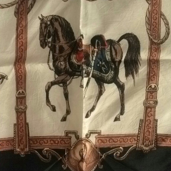 Scarf - Picture 2 of 4