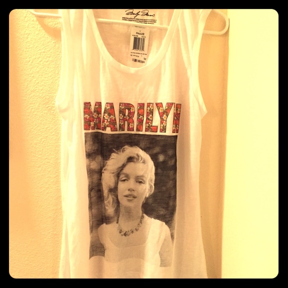 🎉2X HP🎉 NWT Marilyn Monroe Tank