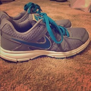 Nike Women's Relentless 2 Running Shoes