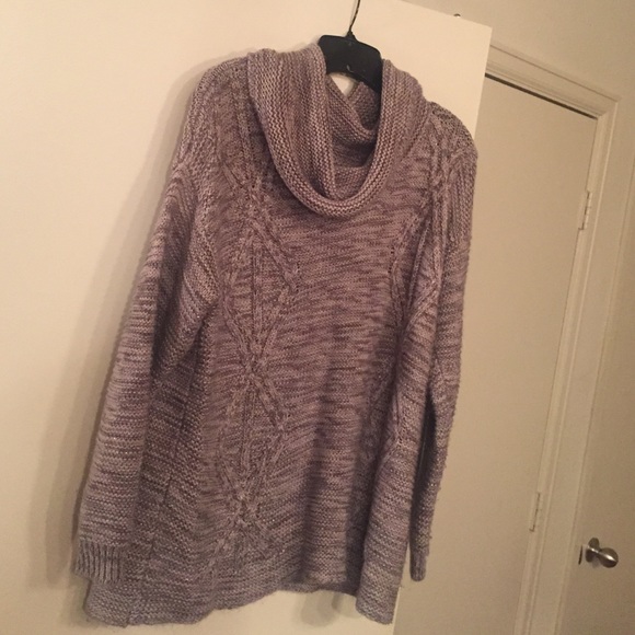 BOGO 🐄🐄Cowl Neck Sweater🐄🐄