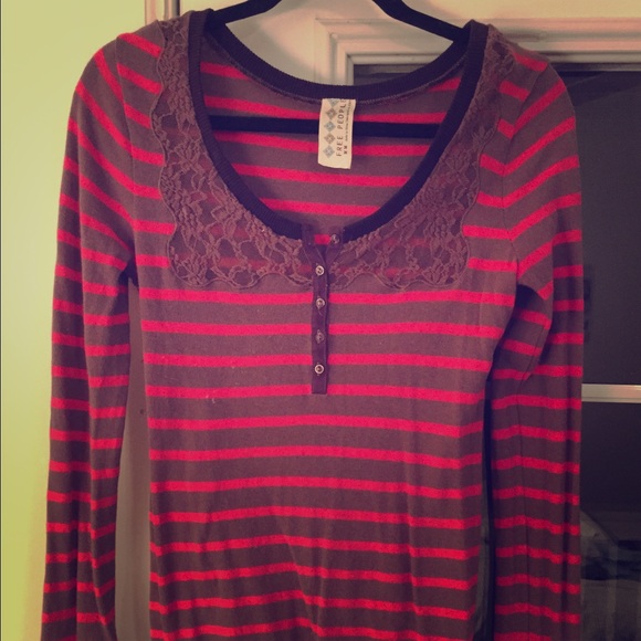 Sweater/thermal stripped shirt