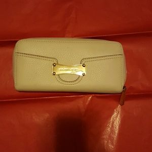 Michael Kors wallet