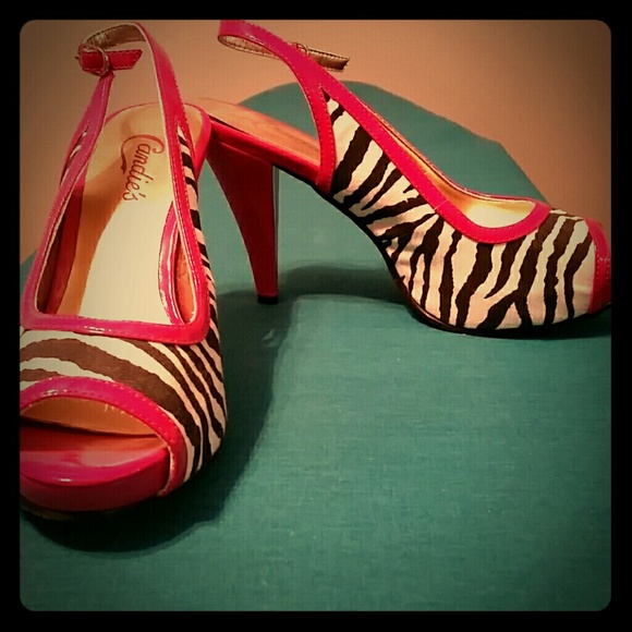 Brand new pink heels - Picture 1 of 2