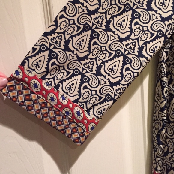 Tunic Blouse - Picture 2 of 3