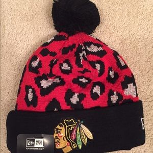 Blackhawks winter pompom hat