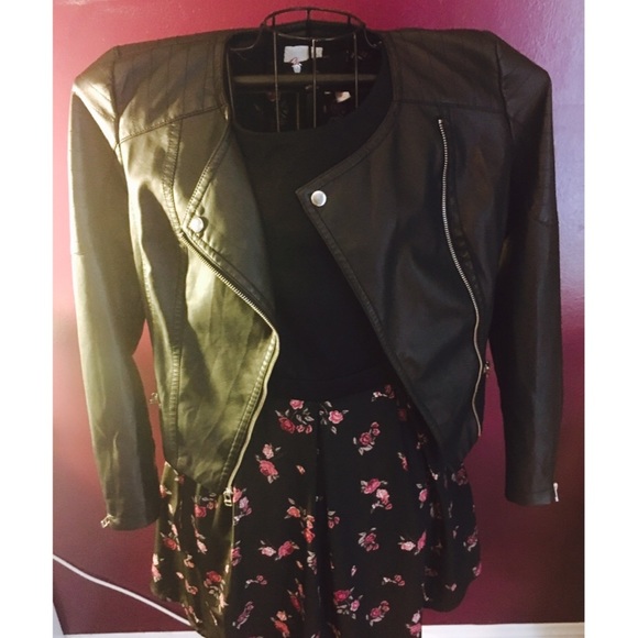 Sold - Picture 2 of 3