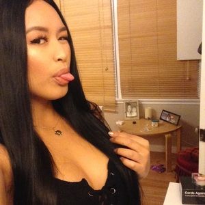 Meet your Posher, Destynie