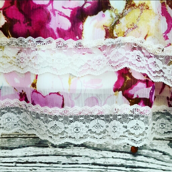 Lily White Skirt - Picture 2 of 4