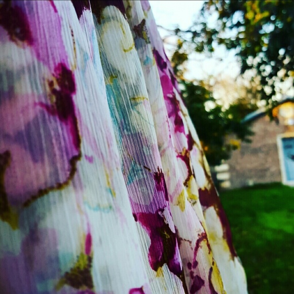 Lily White Skirt - Picture 4 of 4