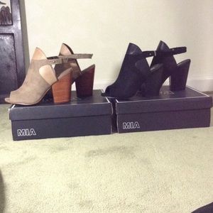 BUNDLE women's MIA shoes 1 BLACK & 1 BROWN NEW