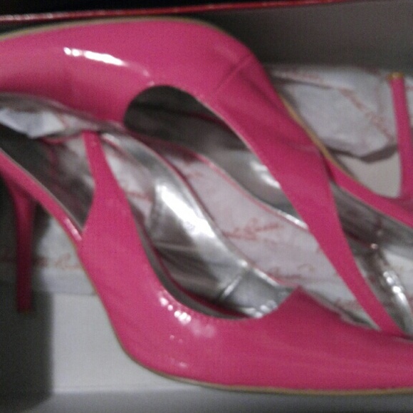 Fuchsia Pink Pump