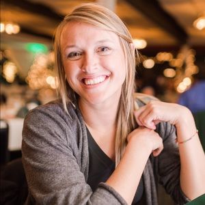 Meet your Posher, Alyssa