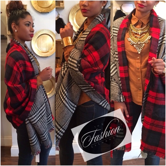 "Tartan Wrap Sweater" - Picture 1 of 3