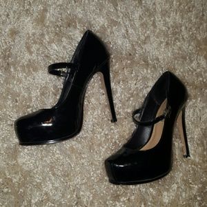 Steve Madden black bebe heels