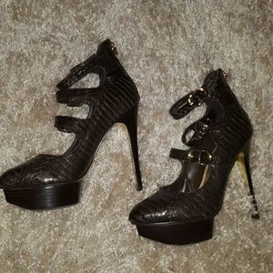 Brown bebe heels