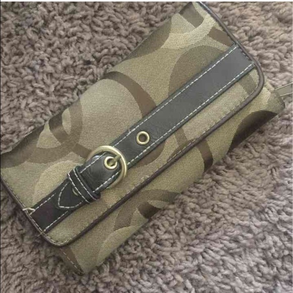 SOLD NWOT Wallet