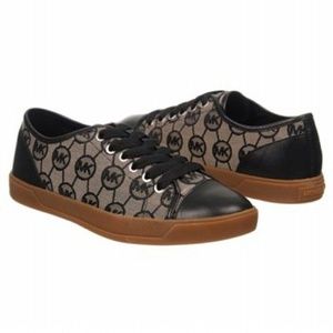 BBWOT MICHAEL KORS MK CITY SNEAKERS - RETAILS$128