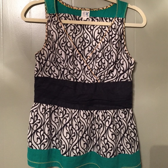 Edme & Esyllte women's top