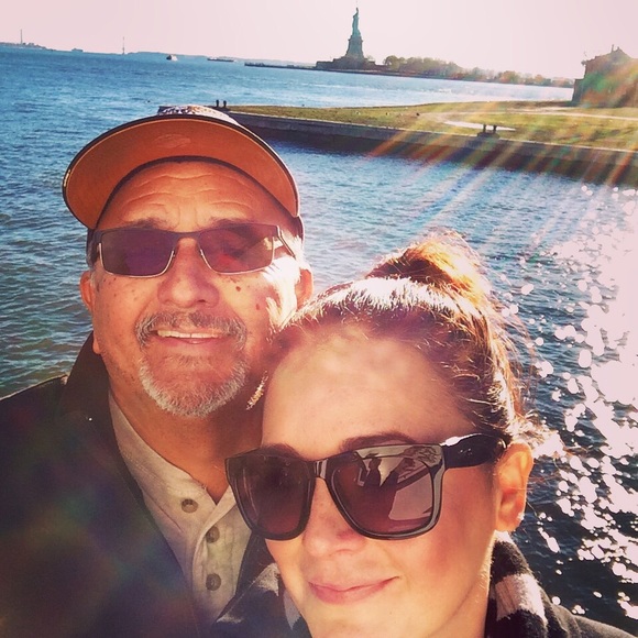 Meet your Posher, Kelly! - Picture 3 of 4