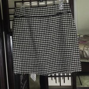 Women's black and white pattern shirt 6 petite