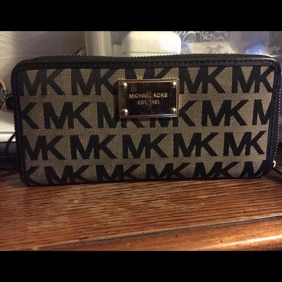 Micheal kors wallet