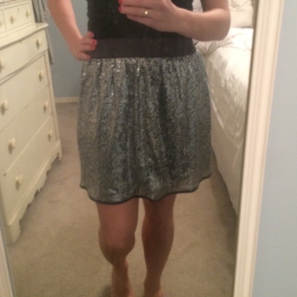 Silver sequin skirt - Picture 2 of 2