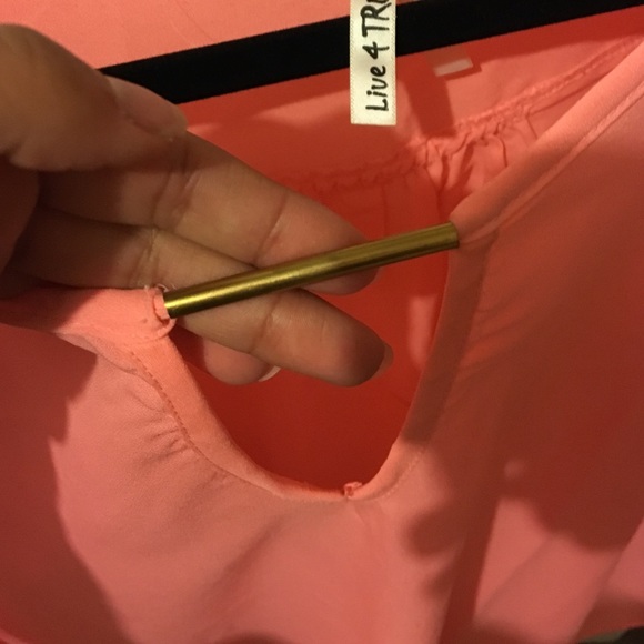 Beutiful top - Picture 2 of 2