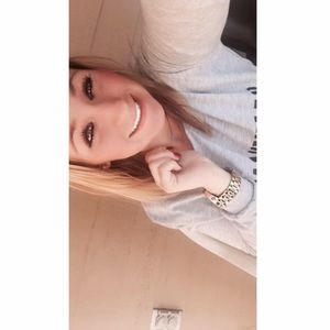 Meet your Posher, Ashlie