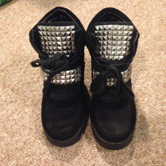Steve madden sneaker wedges