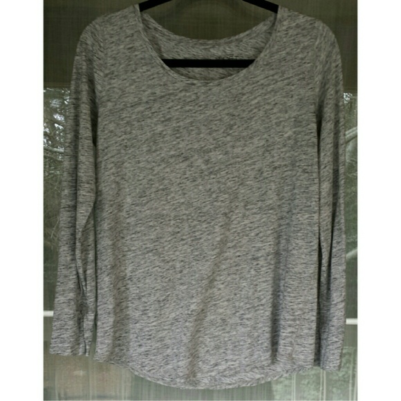 LOFT Tops - Soft grey scoop neck tee