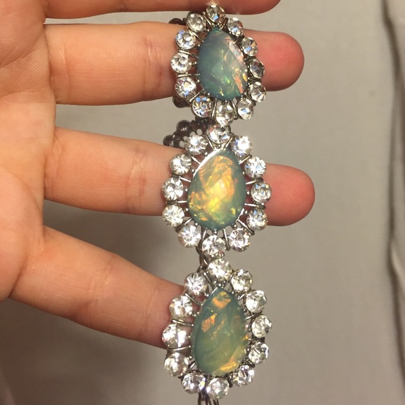 Matching Necklace + Earrings! - Picture 2 of 3