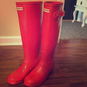 Hot pink Hunter Rain Boots FIRM