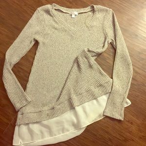 Lightweight sweater