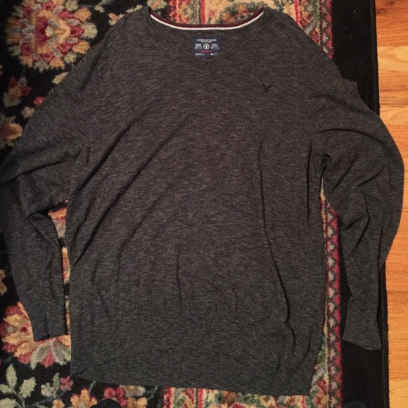 American Eagle sweater
