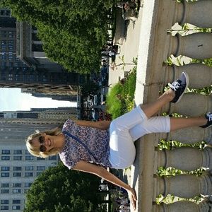 Meet your Posher, Carrie