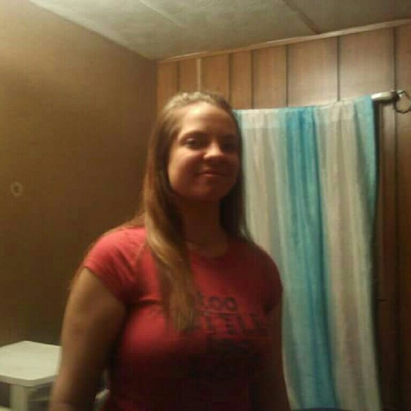 Meet your Posher, Christina - Picture 1 of 1