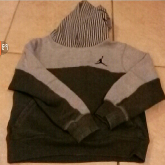BoysJordan sweater