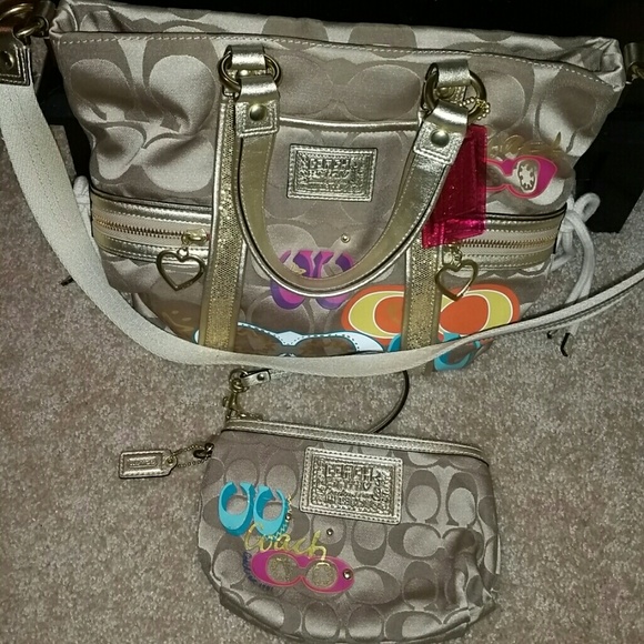 Coach purse and wristlet
