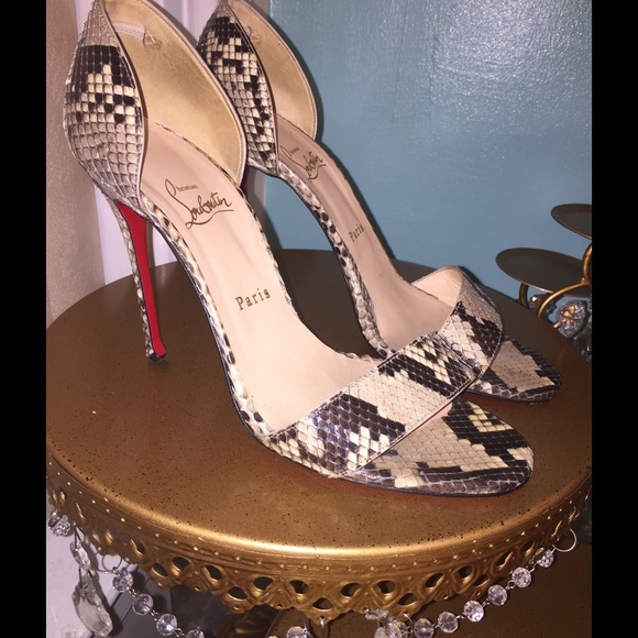 ⚡️SOLD⚡️ - Picture 2 of 4