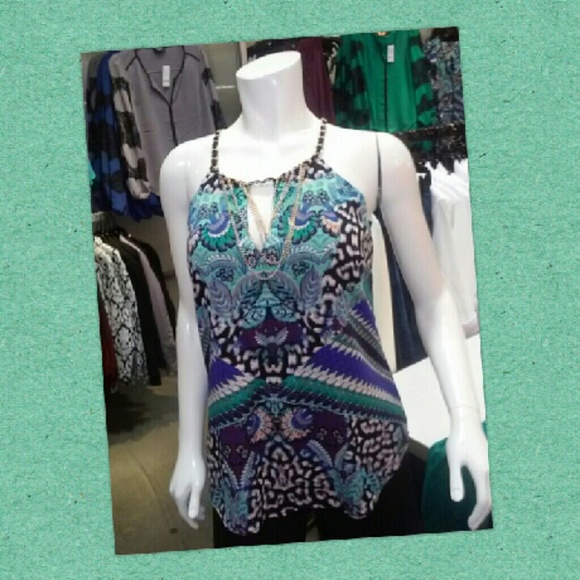 💫Bebe Top w/Gold Chain💫 - Picture 4 of 4