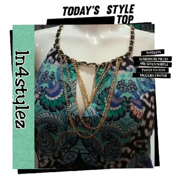 💫Bebe Top w/Gold Chain💫 - Picture 2 of 4