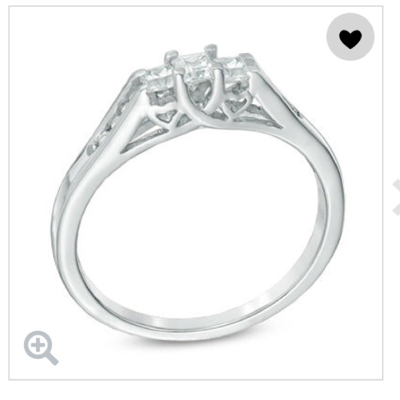 10K White Gold Ring - Picture 2 of 4