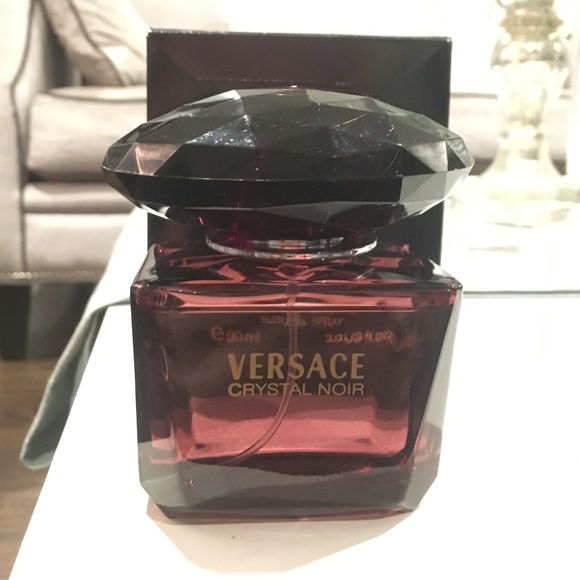 Versace Crystal Noir - Picture 2 of 4